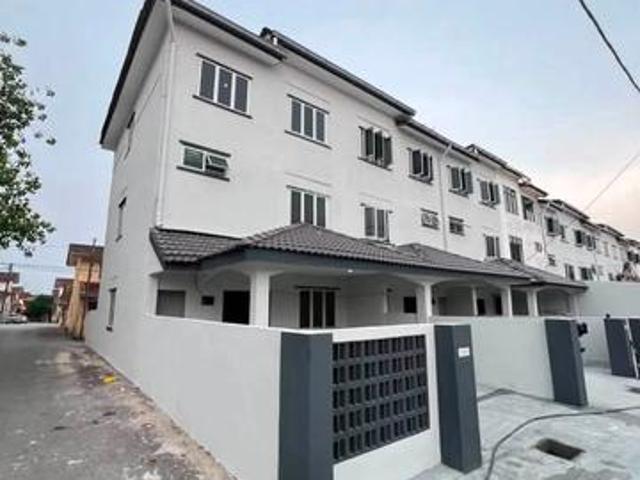Terraced House for sale in Sendayan Village, Negeri Sembilan