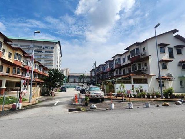 Terraced House for sale in Petaling, Damansara Damai