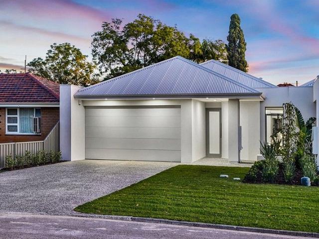 House for sale in Lakelands, Western Australia