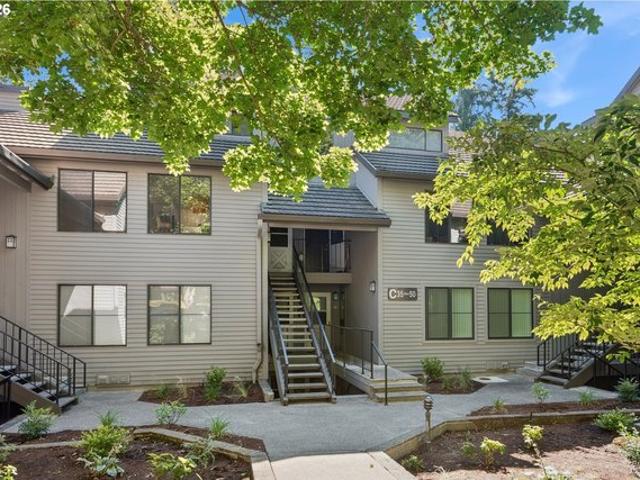 Condo for sale in Lake Oswego, Clackamas County