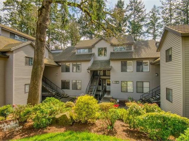 Condo for sale in Oregonia