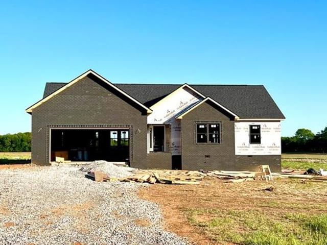 House for sale in Trenton, Kentucky