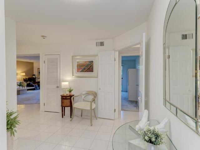 Condo for sale in Northbrook, Illinois