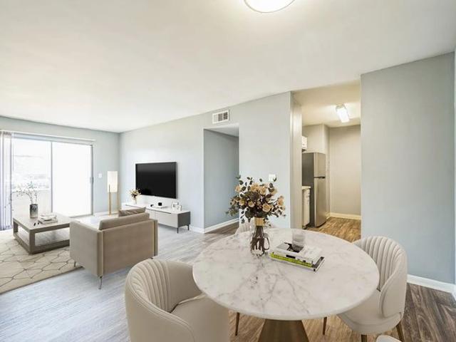 Condo for sale in Hollywood, Albany
