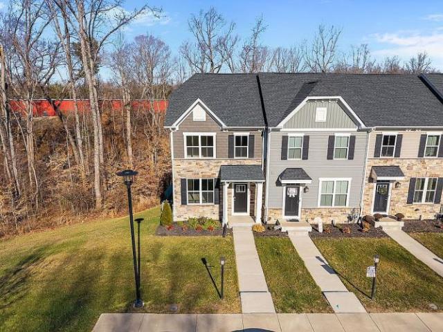Townhouse for sale in Virginia