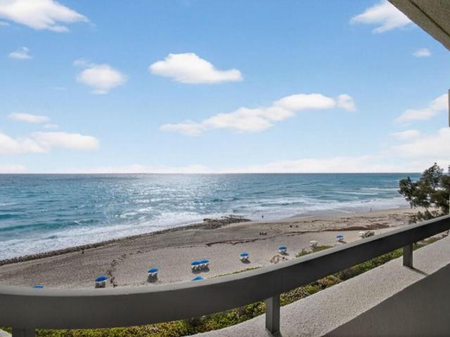 Condo for sale in Riviera Beach, Florida