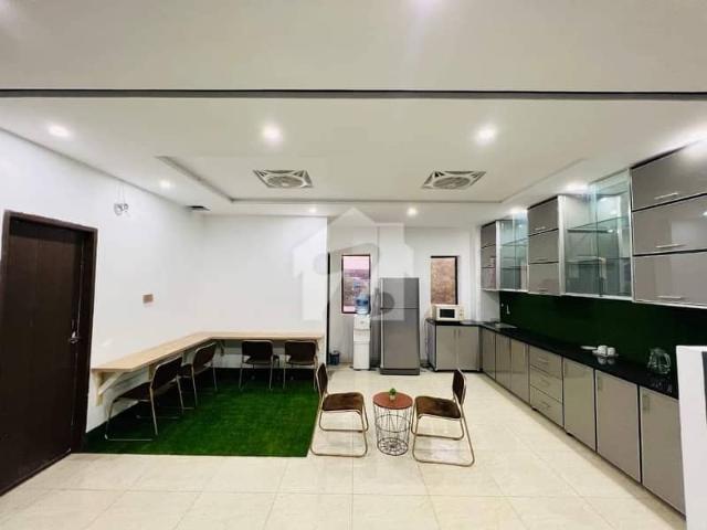 Office for rent in Faisalabad, Islamabad Capital Territory