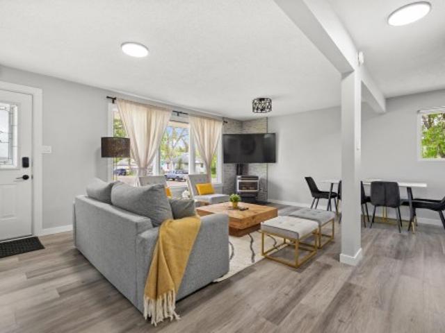 House for sale in Wedgewood, Alberta