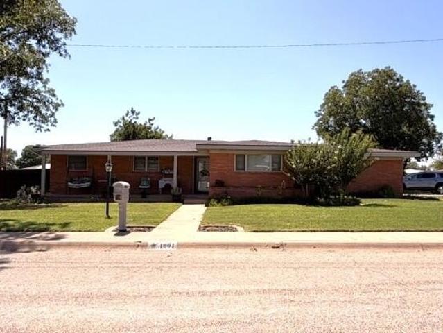 House for sale in Snyder, Texas