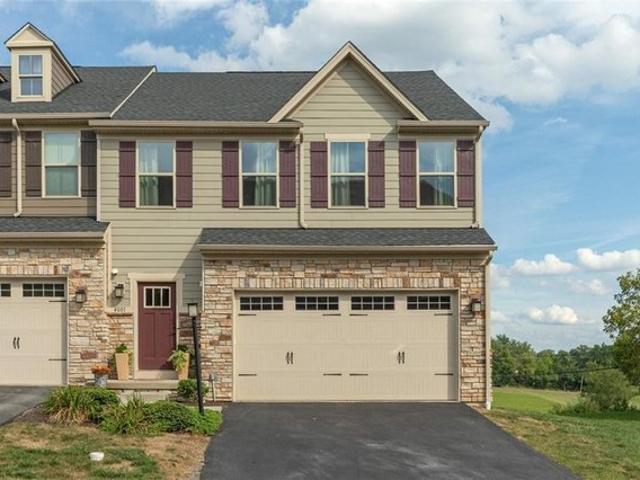 Townhouse for sale in Jeannette, Pennsylvania