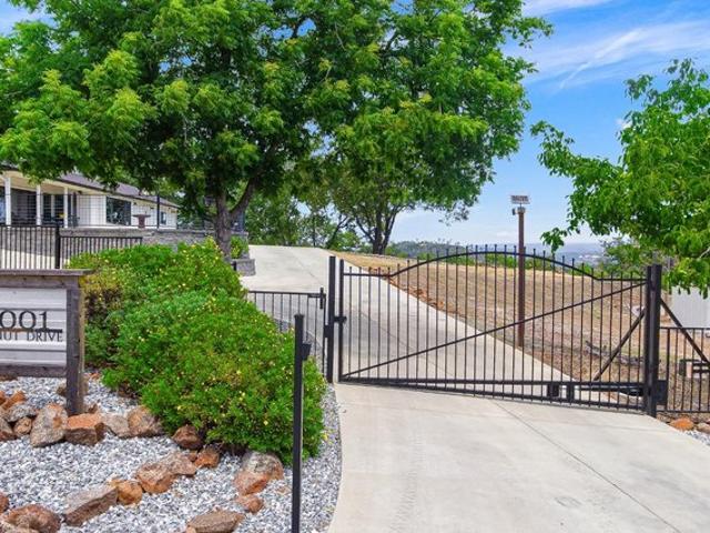 House for sale in Rescue, California