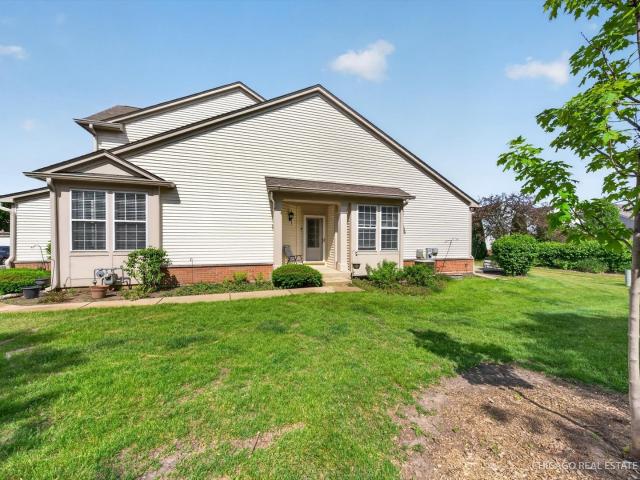 House for sale in Mchenry, Illinois