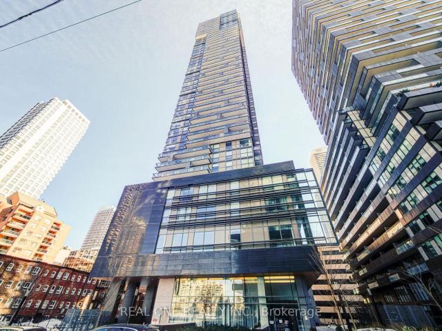 Condo for sale in Toronto—St. Paul's, Toronto