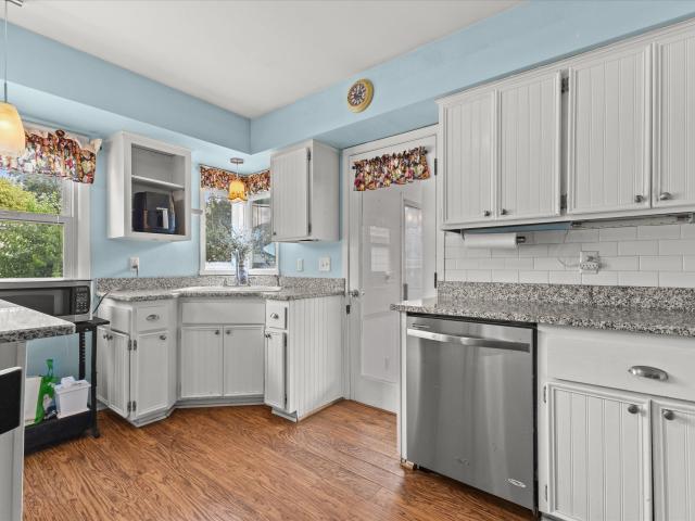 House for sale in Greenfield Park, Wisconsin