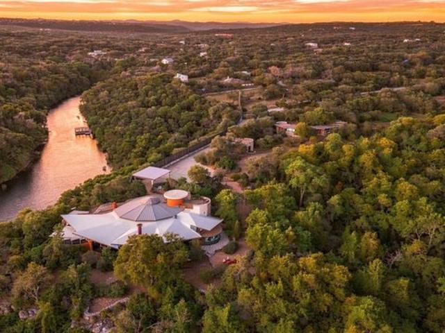 House for sale in Spicewood, Texas