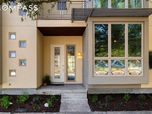 Townhouse for sale in Austin