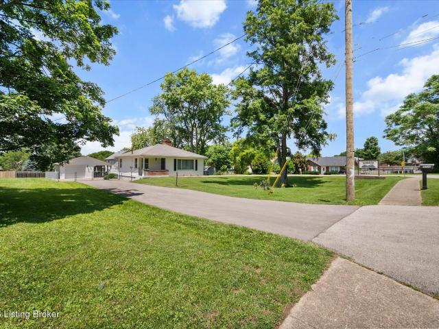 House for sale in Jeffersontown, Kentucky