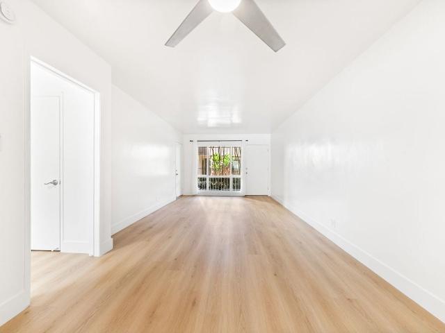 Apartment for rent in Canoga Park, California