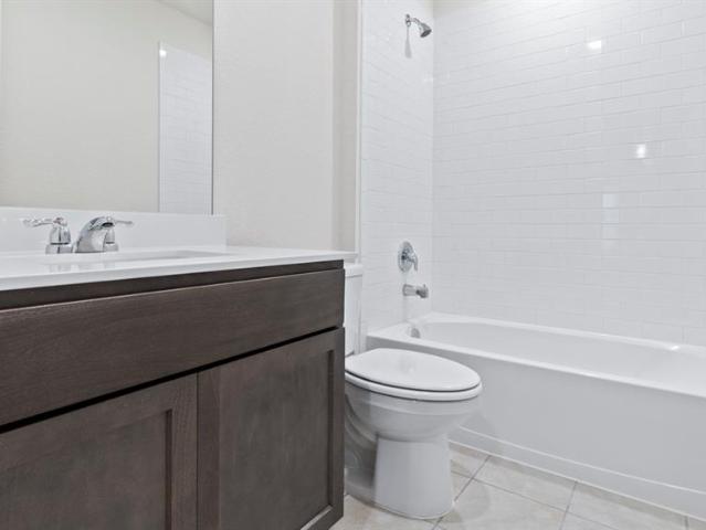 House for sale in Thedford, Lindale