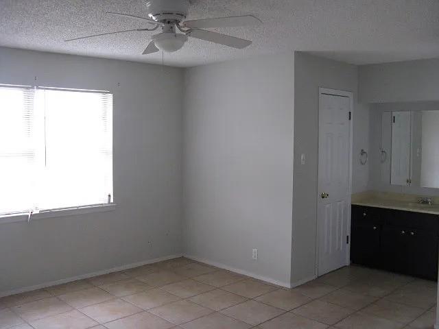 House for sale in Howard, Texas