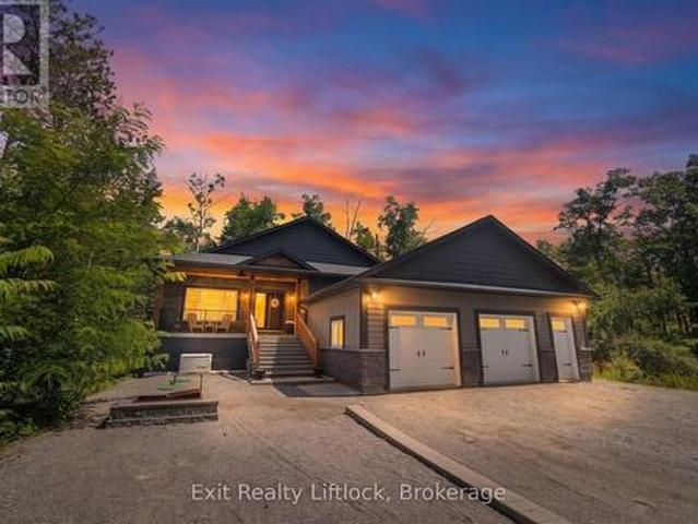 House for sale in Ontario