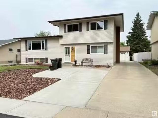 House for sale in Sherwood Park, Alberta