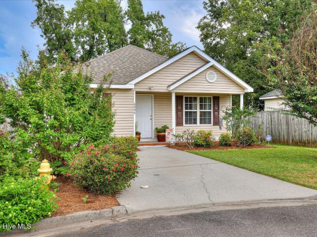 House for sale in Carriage Court, Augusta