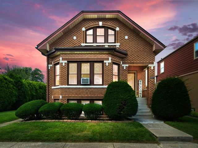 House for sale in Brookfield, Illinois