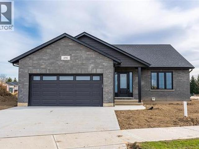House for sale in Petrolia, Ontario