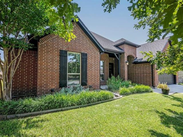 House for sale in Benbrook, Texas