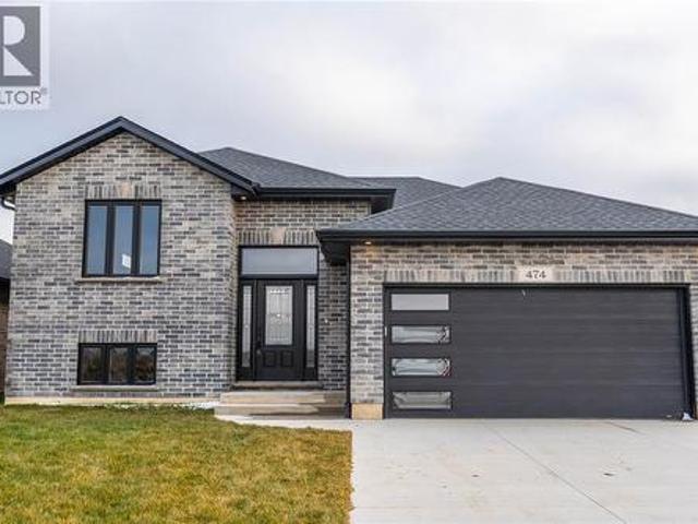 House for sale in Petrolia, Ontario