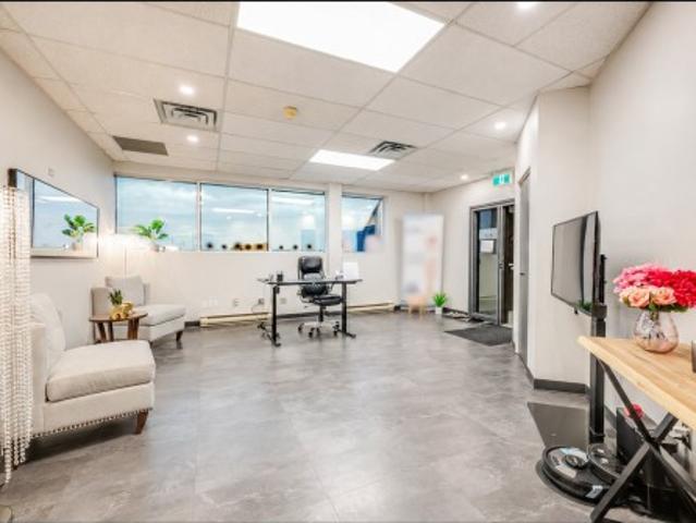 Commercial for rent in Saint-jean-sur-richelieu, Quebec