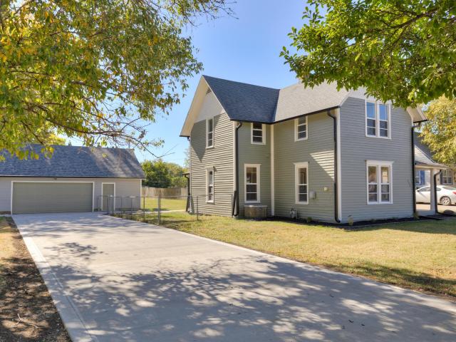 House for sale in Altoona, Iowa