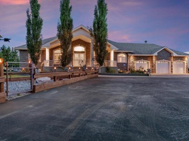 House for sale in Alberta