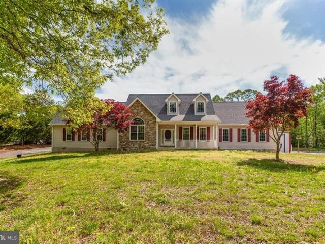 House for sale in Huntingtown, Maryland
