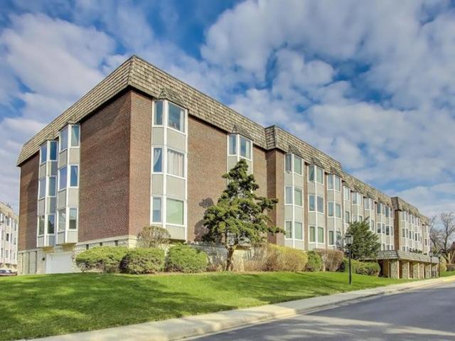 Condo for sale in Park Ridge, Illinois