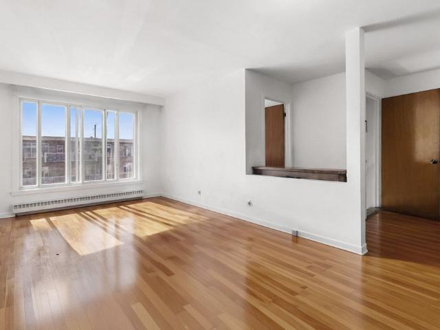Apartment for rent in St. Leonard's, Quebec