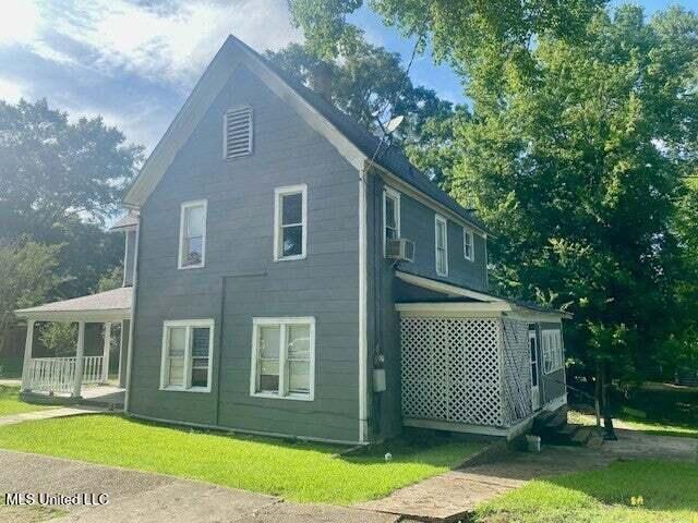 House for sale in Mccomb, Mississippi