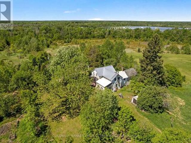 House for sale in Ontario