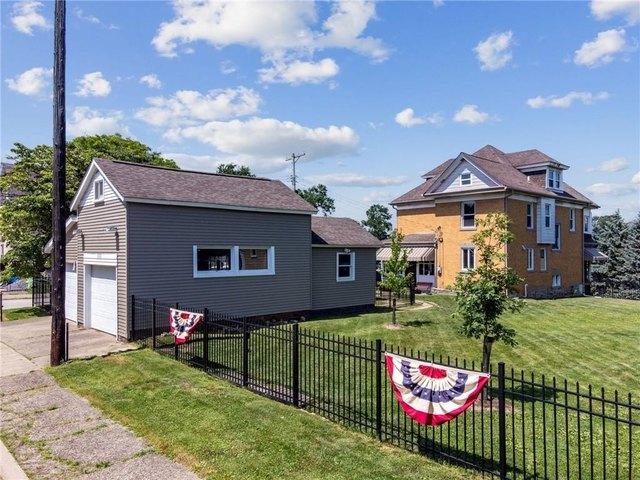 House for sale in Carnegie, Pennsylvania