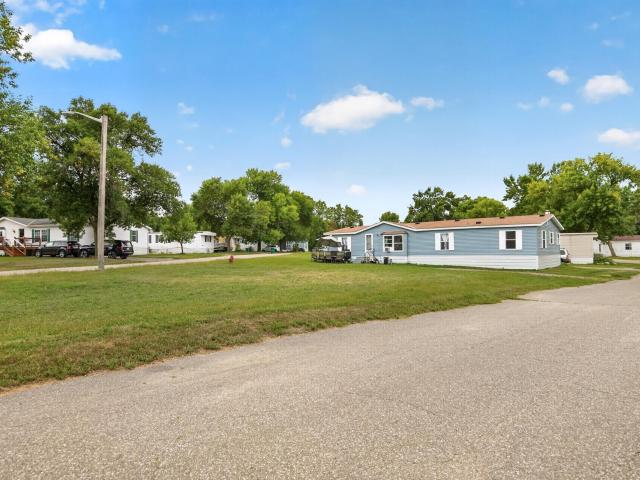House for sale in Montrose Manor Mobile Home Park, Montrose