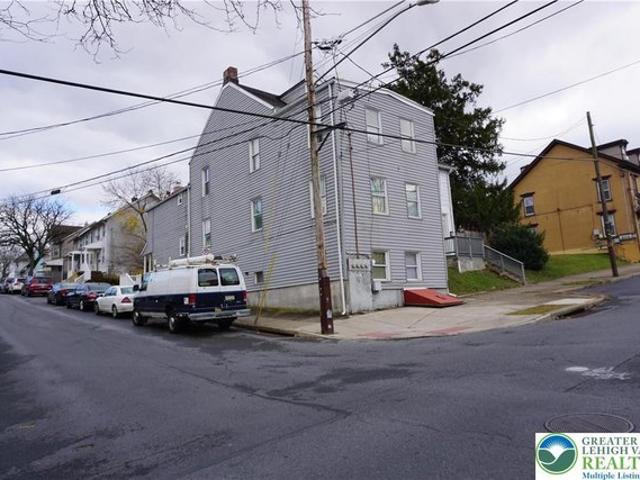 House for sale in Easton, Pennsylvania