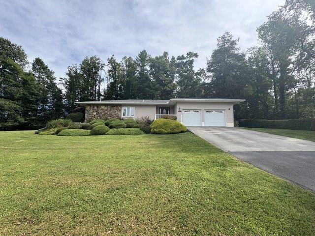 House for sale in Summersville, West Virginia