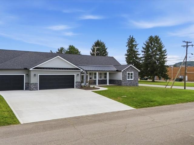House for sale in Ravenswood, West Virginia