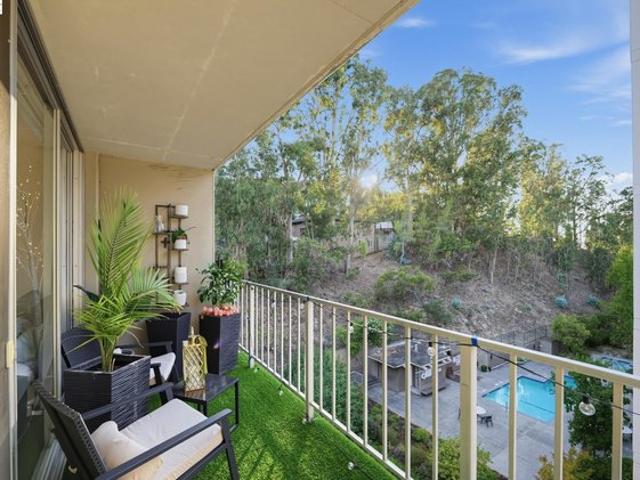 Condo for sale in San Mateo, California