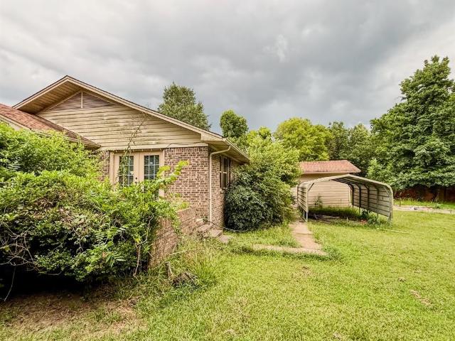 House for sale in Linden