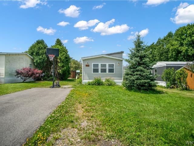 House for sale in Niagara, New York