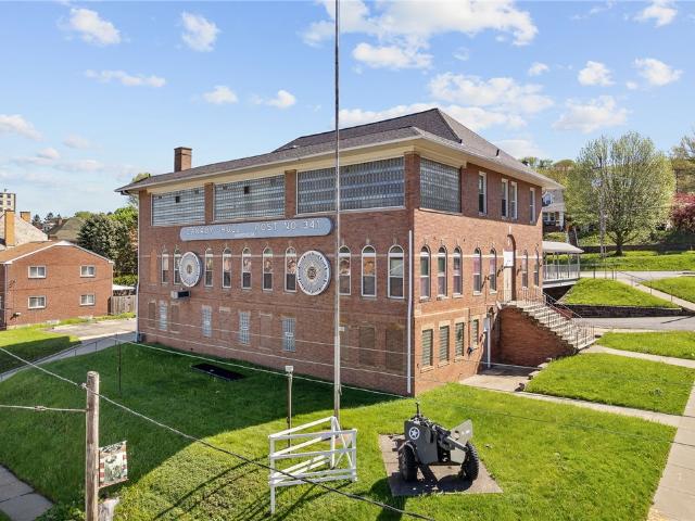 Commercial for sale in Ambridge