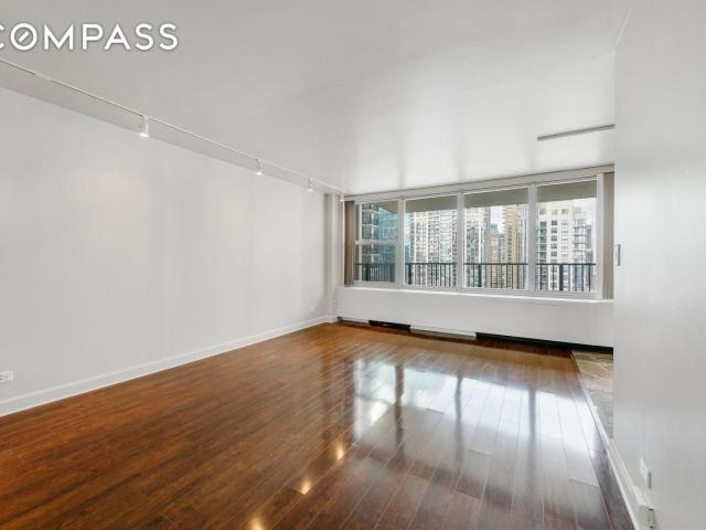 Property for rent in Chicago Park, Illinois