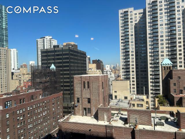 Condo for sale in Manhattan Community Board 6, New York